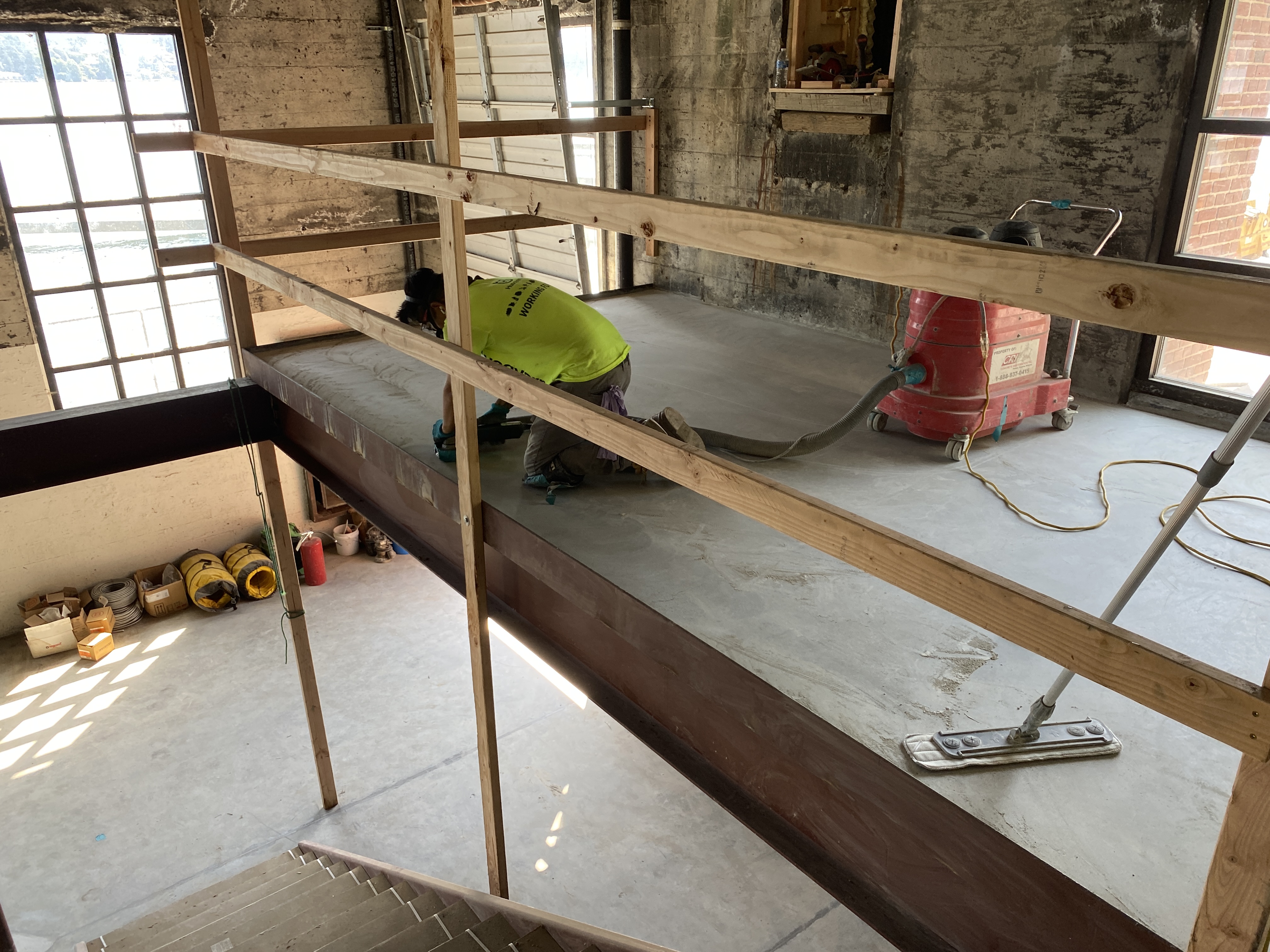 Mezzanine floor finishing