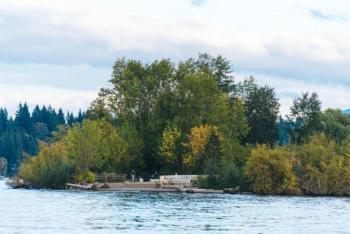 The City manages ten waterfront parks.