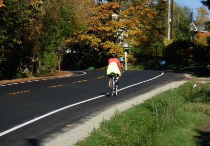 Bicycle Shoulder on Mercer Island