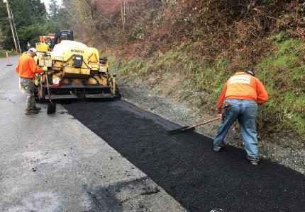 Paving project on West Mercer Way