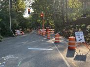 An image of traffic signals at the partially closed section of East Mercer Way.