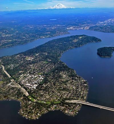 Aerial view of Mercer Island